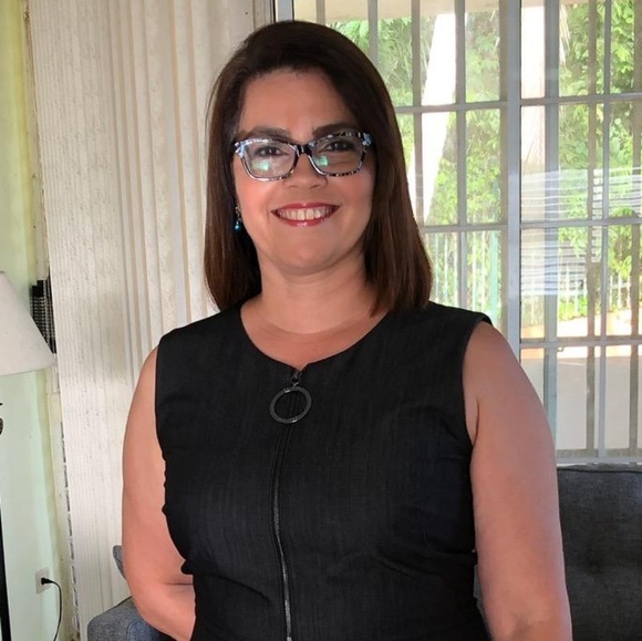 Meet your Posher, Lydia - Picture 1 of 1